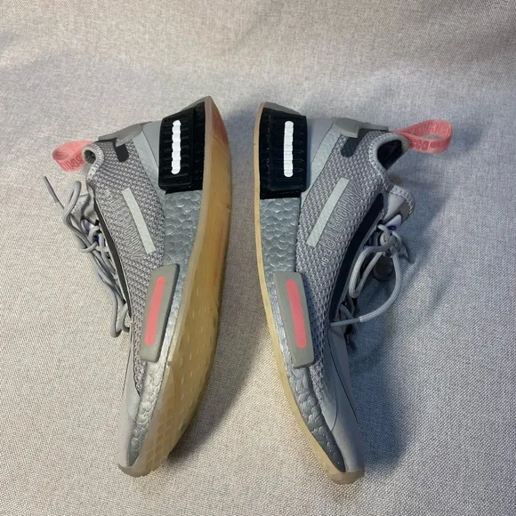 - Adidas Women's NMD R1 Spectoo Shoes - sneakers.     Size 8,5