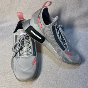 - Adidas Women's NMD R1 Spectoo Shoes - sneakers.     Size 8,5