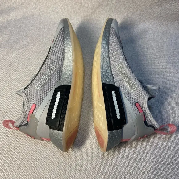 - Adidas Women's NMD R1 Spectoo Shoes - sneakers.     Size 8,5