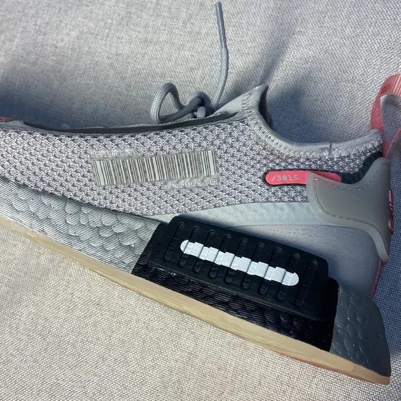 - Adidas Women's NMD R1 Spectoo Shoes - sneakers.     Size 8,5
