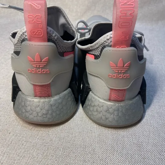 - Adidas Women's NMD R1 Spectoo Shoes - sneakers.     Size 8,5