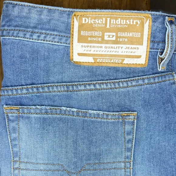 🔥 DIESEL BUSTER-X JEANS | 34x32 | Light Wash | Distressed Designer Denim