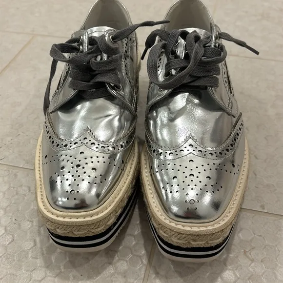 🩶 PRADA 🩶 sz 6-6.5 shoes metalic silver