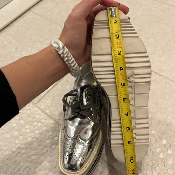 🩶 PRADA 🩶 sz 6-6.5 shoes metalic silver