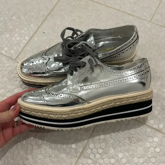 🩶 PRADA 🩶 sz 6-6.5 shoes metalic silver