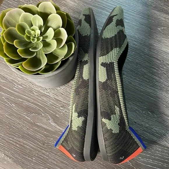 - Rothy’s the point camuflaje green size 8 woman’s flat shoes