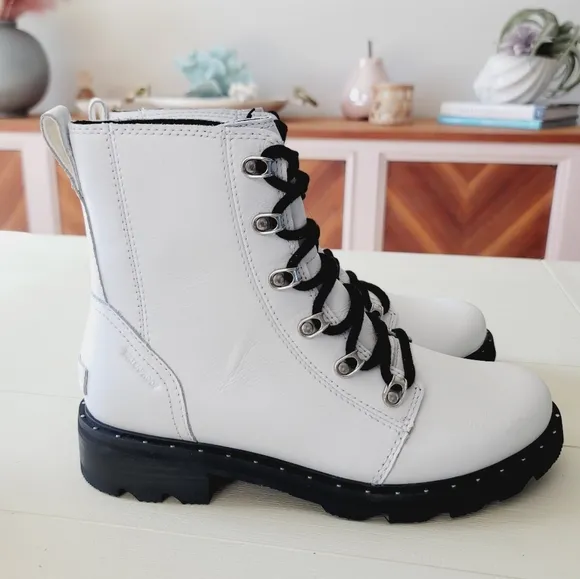 🆕️ Sorel Lennox Lace Leather Ankle Boots in White