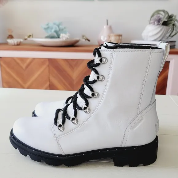 🆕️ Sorel Lennox Lace Leather Ankle Boots in White