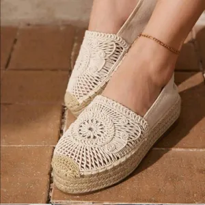 1 Pair Women's Elegant Daily Flat Shoes With Woven Pattern