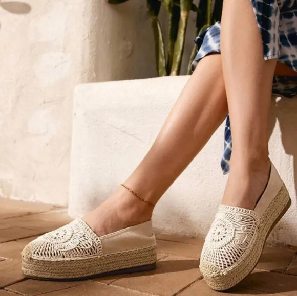 1 Pair Women's Elegant Daily Flat Shoes With Woven Pattern