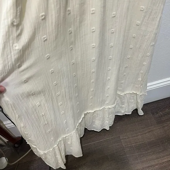 14) LOVE STITCH IVORY CREAM EMBROIDERED FLUTTER SLEEVE MAXI DRESS SIZE SMALL