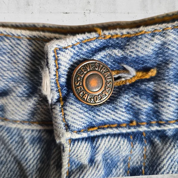 1980s Vintage Levi’s USA Made 501 XX Light Stonewash Denim Mini Skirt Size 4