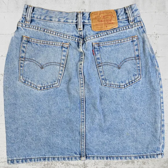 1980s Vintage Levi’s USA Made 501 XX Light Stonewash Denim Mini Skirt Size 4