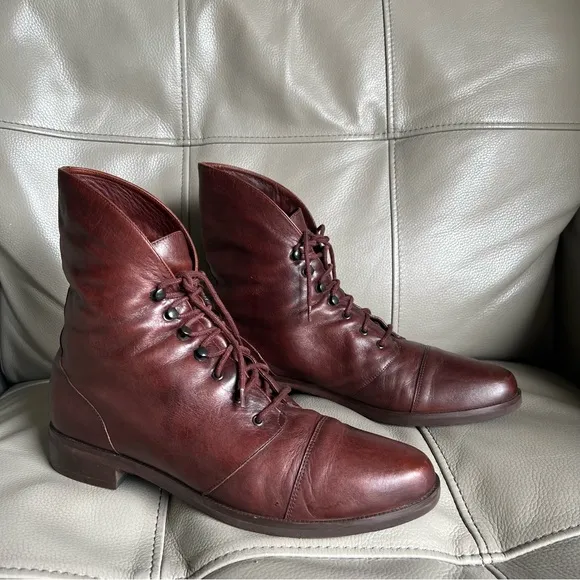 1990’ Vintage Nine West Brown Boots Genuine Leather Lace Up Sz 8.5 - 9 Flat Soft