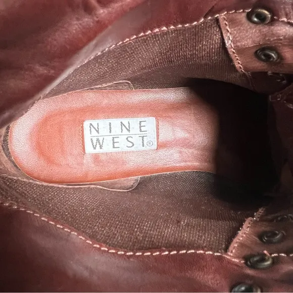 1990’ Vintage Nine West Brown Boots Genuine Leather Lace Up Sz 8.5 - 9 Flat Soft