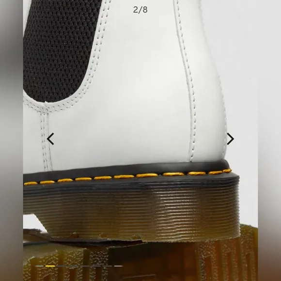 60.Dr. Martens 2976 YELLOW STITCH SMOOTH LEATHER CHELSEA BOOTS