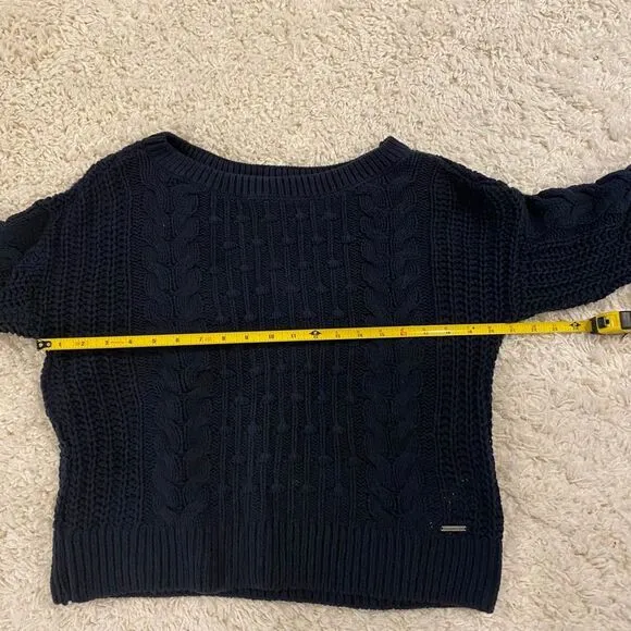 Abercrombie &amp; Fitch Women's Long Sleeve Cable Knit Sweater. Blue. Medium. Cute.