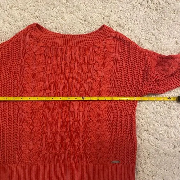 Abercrombie &amp; Fitch Women's Long Sleeve Cable Knit Sweater. Red. Medium. Cute.