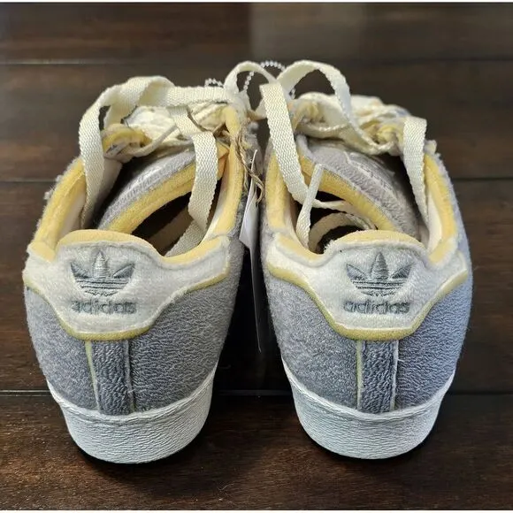 Adidas Cozy Superstar Sneakers Men's Size 4 Sherpa Athletic Shoes Women's Size 6