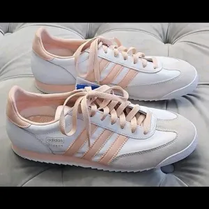 ADIDAS Dragon WHITE &amp; PINK Leather Sneakers Womens Flat Shoes 9.5 New Rare! 2006