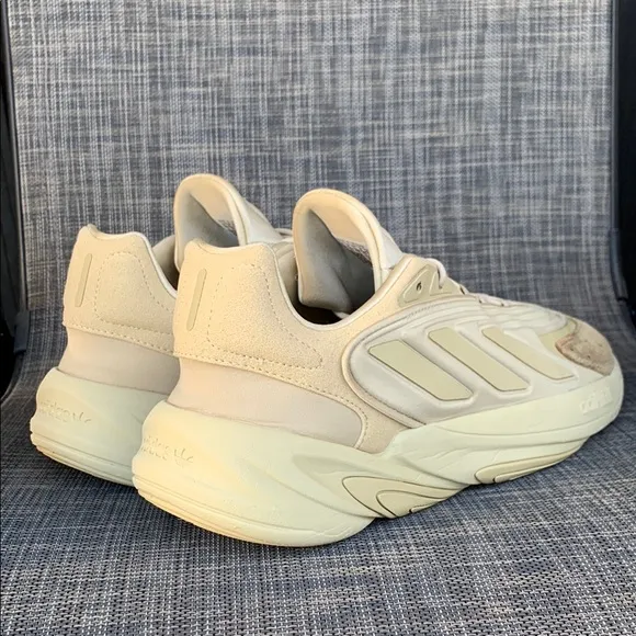 adidas Originals Ozelia Running Sneakers Men’s Shoes size 13