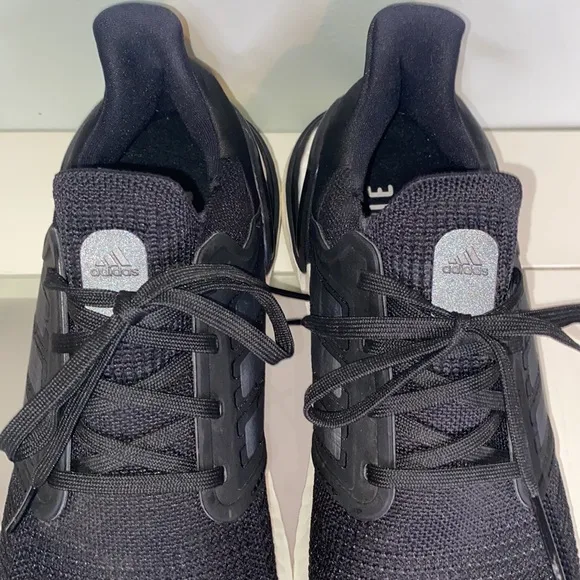 Adidas UltraBoost 20 Men’s Black/Night Metallic/White Running Shoes-Sz 8
