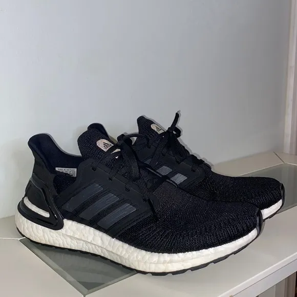 Adidas UltraBoost 20 Men’s Black/Night Metallic/White Running Shoes-Sz 8