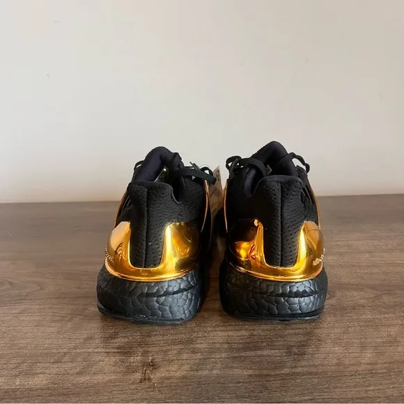 ADIDAS UltraBoost MTL Metallic Gold Shoe Size 5 or 6 #336