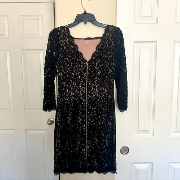 Adrianna Papell Women's 3/4 Sleeve Lace Sheath Dress