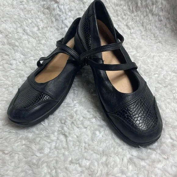 Aertrex Shoes Black leather Julia Mary Jane Loafer SZ 9W adjustable Velcro strap