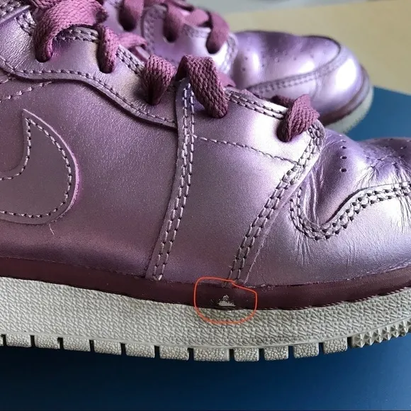 Air Jordan 1 Mid SE GS pink rose shoes