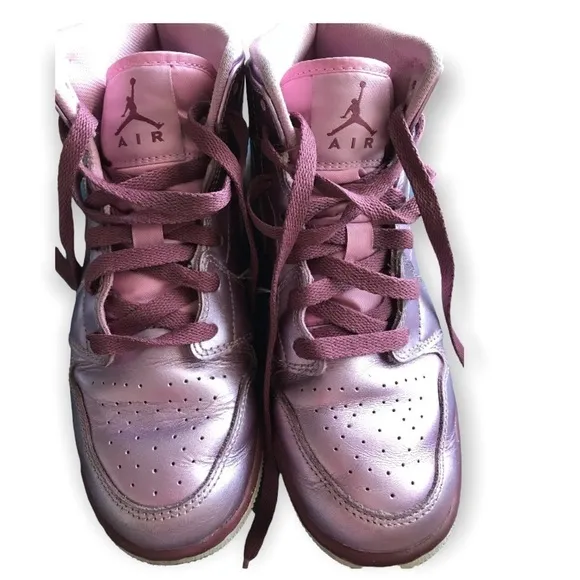 Air Jordan 1 Mid SE GS pink rose shoes
