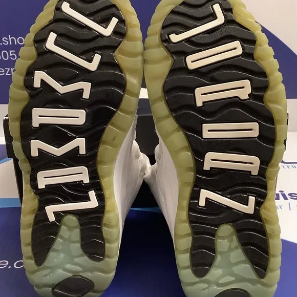 Air Jordan 11 Legend Blue Kids 3y