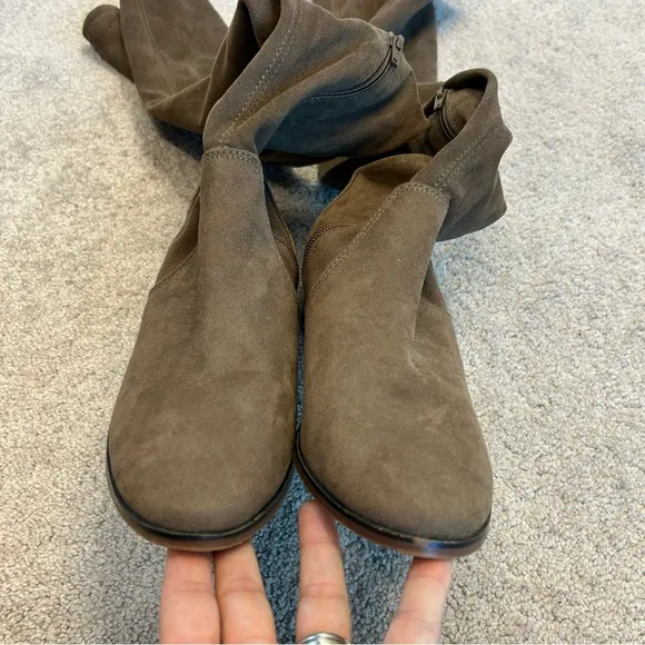 Aldo chocolate brown faux suede knee-high over the knee flat heeled boots Sz 9