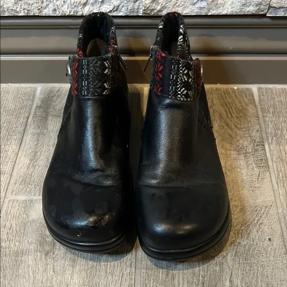 Alegria Black Leather Ankle Boots with printed accent size 39/US 9-9.5