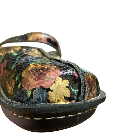Alegria Tuscany Gold Floral Leather Mules Slip On Shoes 37 W.