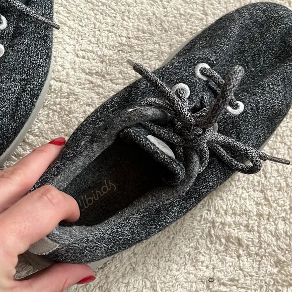 Allbirds women’s wool runners! Natural grey size 9.5!