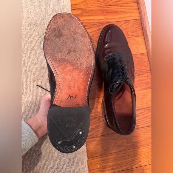 Allen Edmonds Shelton Saddle Oxford shoes lace up derby saddle brown black