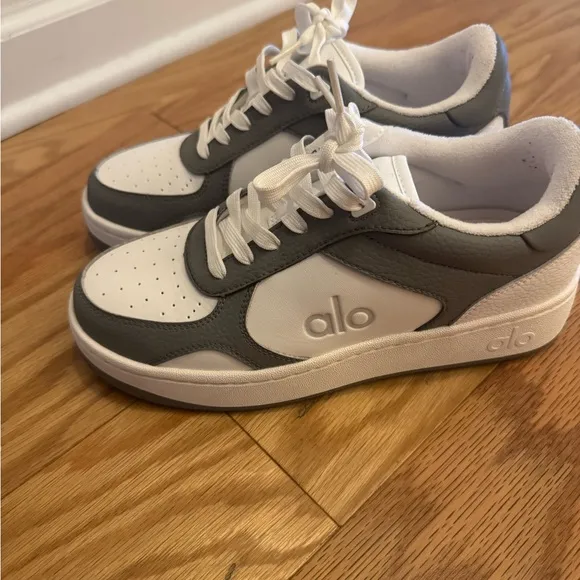 ALO Recovery Mode Sneakers - grey - like new