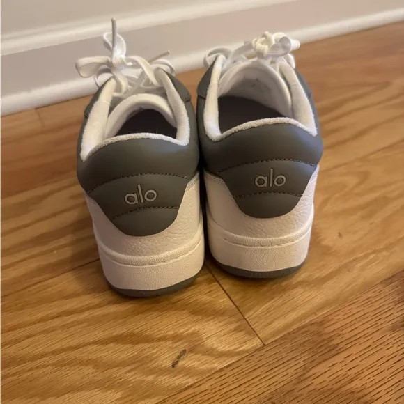 ALO Recovery Mode Sneakers - grey - like new