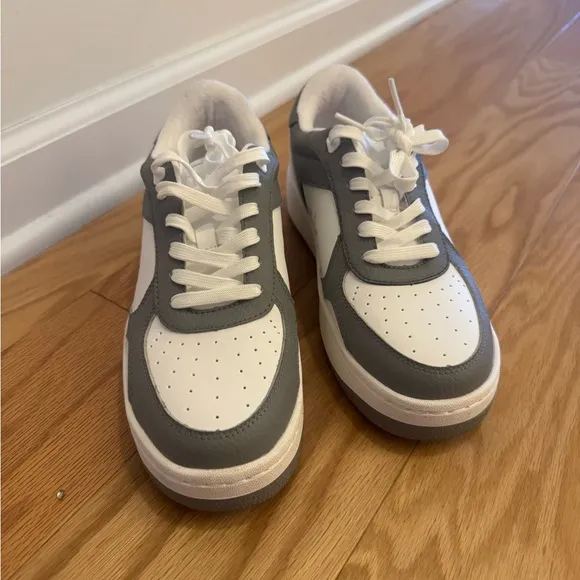 ALO Recovery Mode Sneakers - grey - like new