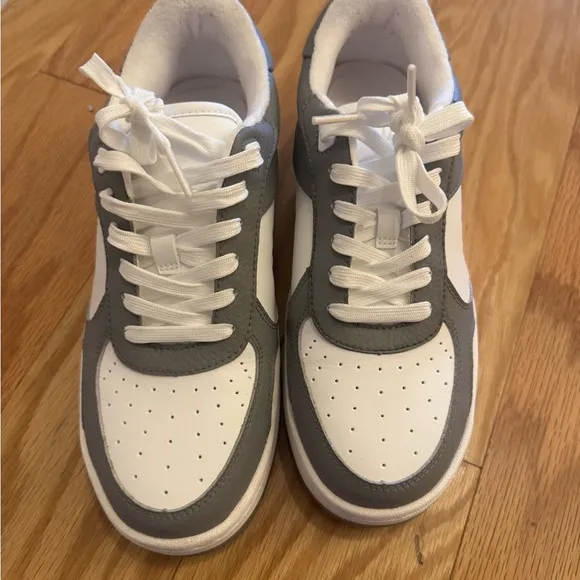ALO Recovery Mode Sneakers - grey - like new