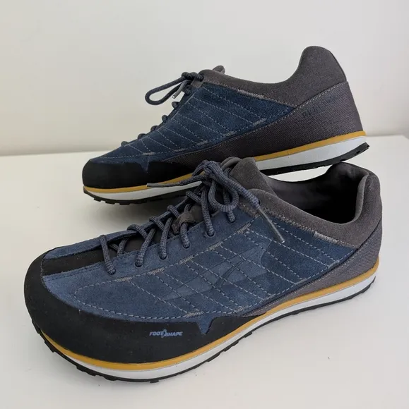 ALTRA Men's Grafton Trail Shoes Size 10.5 M Navy Gray Vibram MegaGrip Climbing