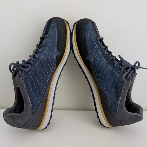 ALTRA Men's Grafton Trail Shoes Size 10.5 M Navy Gray Vibram MegaGrip Climbing