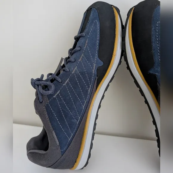 ALTRA Men's Grafton Trail Shoes Size 10.5 M Navy Gray Vibram MegaGrip Climbing