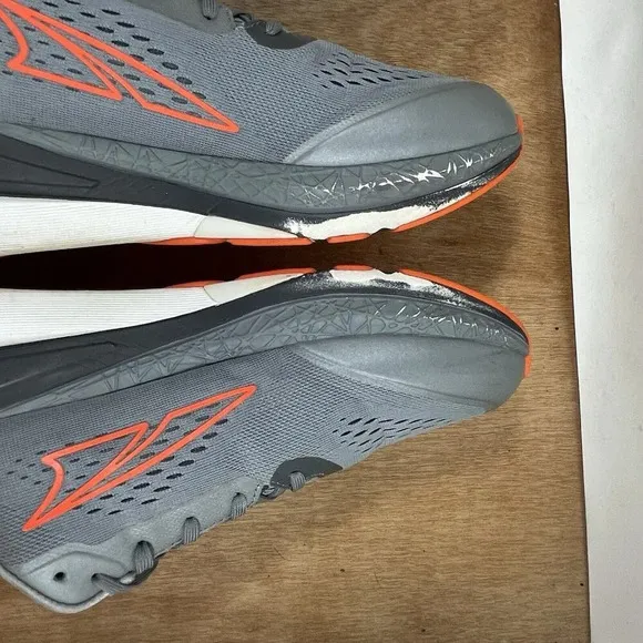 Altra Paradigm 5 Men's Size 11.5 Running Shoes Gray Orange AL0A4VQ0280