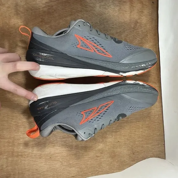 Altra Paradigm 5 Men's Size 11.5 Running Shoes Gray Orange AL0A4VQ0280