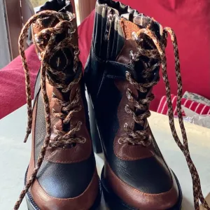 ANKLE BOOTS 🥾 NWOB