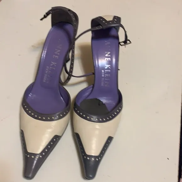 ANNE KLEIN LEATHER WINGTIP SPECTATOR HEELS PINUP LAVENDER &amp; WHITE SHOES SZ 6M