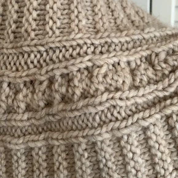 Anthropologie Elsamanda Chunky Soft Oatmeal Made in Italy Knit Sweater Size S